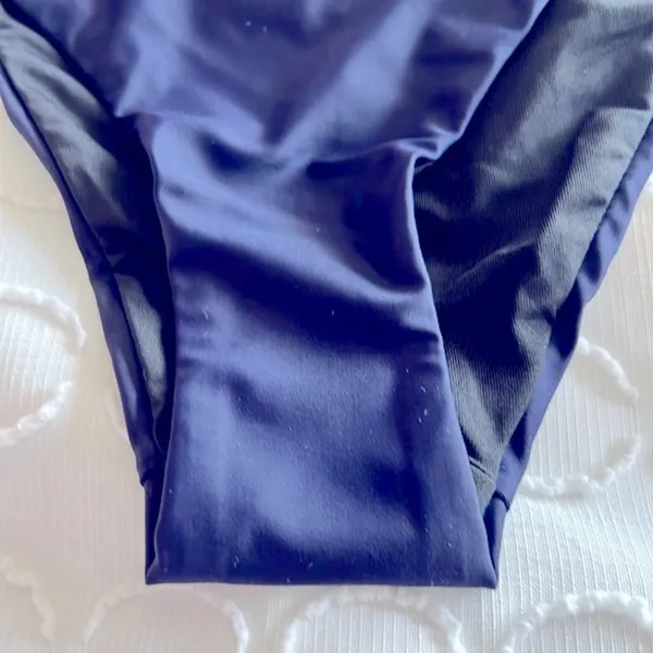 Navy Blue Curved-waist cheeky bikini bottom Size Small - Image 4