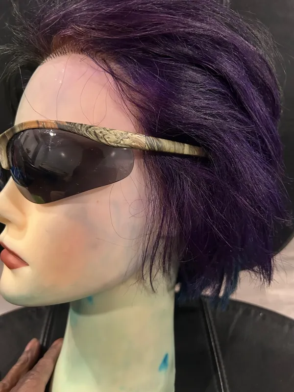 Stylish Black Lens Sunglasses with Wood-Effect Frame unisex - Image 2