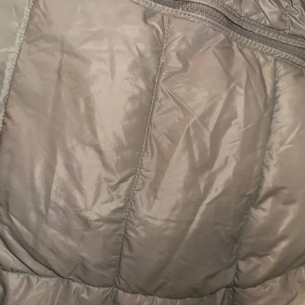 Zara TRF Speciale Italia White Duck Down Quarter Sleeve Puffer Jacket - Image 7