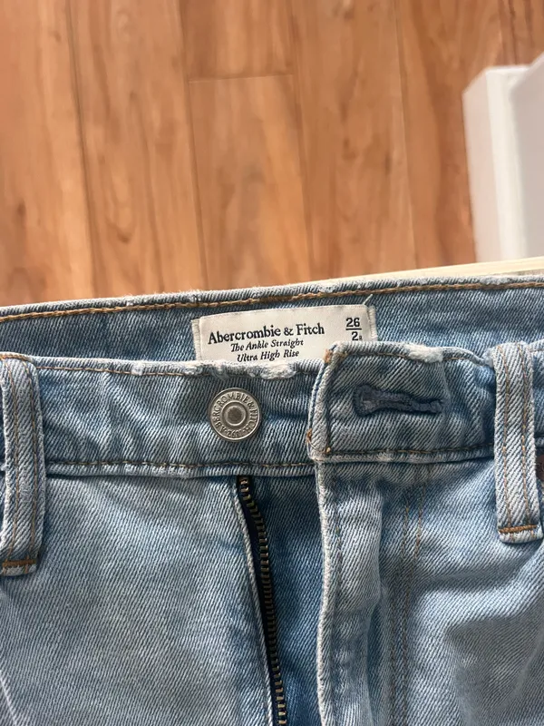 Abercrombie Jeans - Image 3