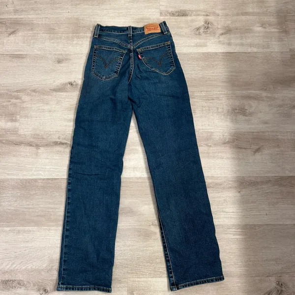 Levi’s ribcage straight dark wash button fly vibrate jeans 26” waist 32” length - Image 6