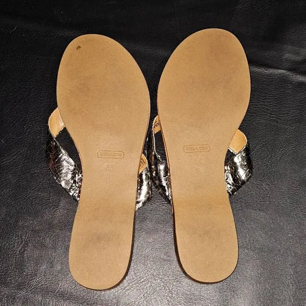 Coach Womens Silver Bow Flip‎ Flop Sandals 6.5 - Image 6