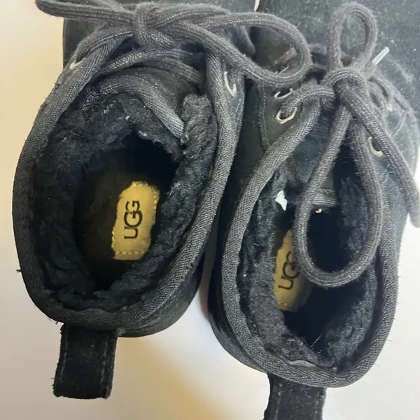 UGG Neumel‎ chukka boots in black suede leather shearling lined women's size 8 - Image 8
