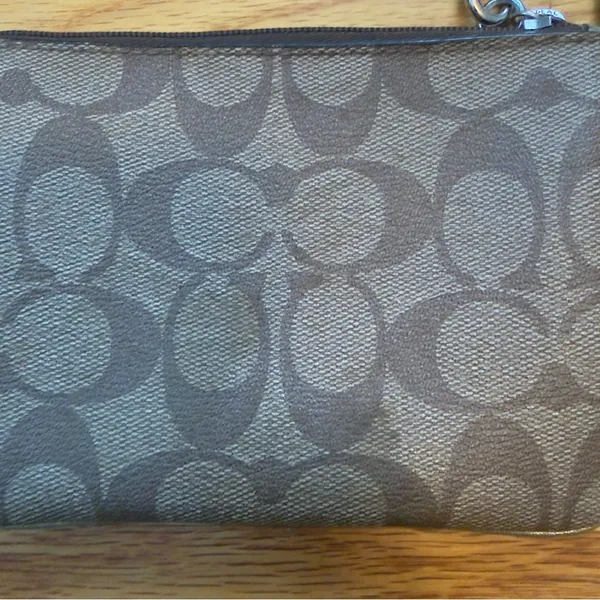 Coach Tan Signature Wristlet with Gold Accents - Image 7