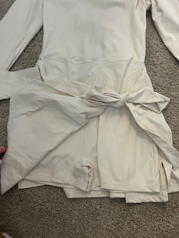 Shop the muse White Size M - Image 2