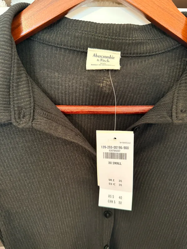 Abercrombie Black Button Down Shirt - Image 3
