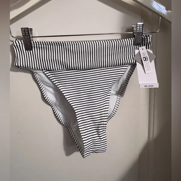 Roxy Quicksilver $45 Medium Bikini Bottoms Striped Black‎ White Beach Swim - Image 3