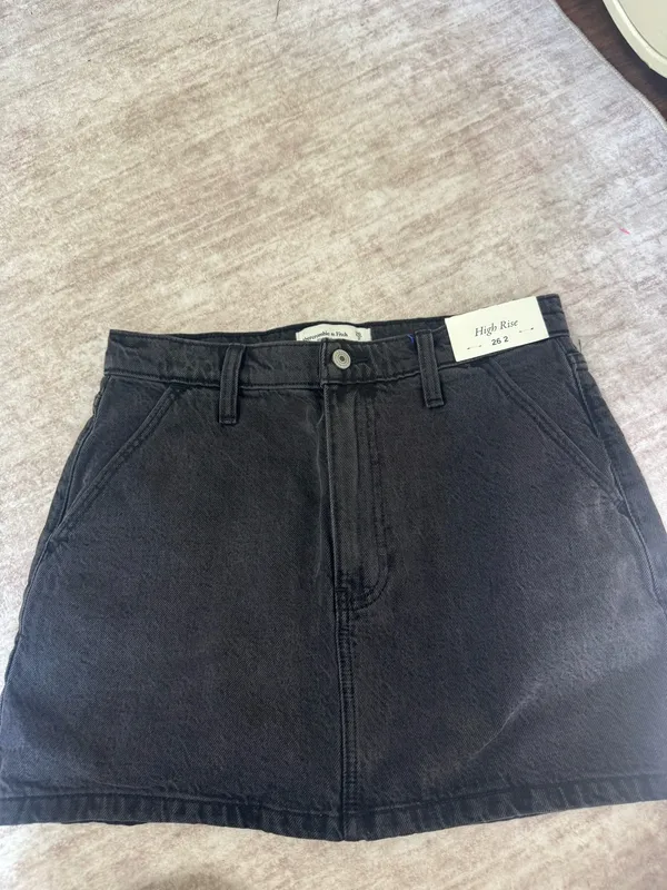 Abercrombie & Fitch black denim mini skirt size 26 - Image 2