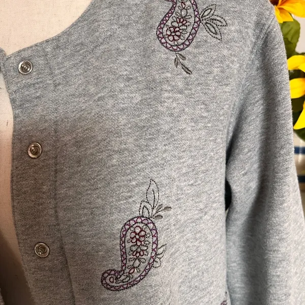 Grey & Purple Flower Button Down Cardigan Size M - Image 4