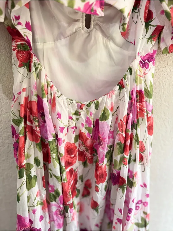 Abercrombie & Fitch Drama Puff Sleeve Maxi Dress in a vibrant red & pink floral - Image 13
