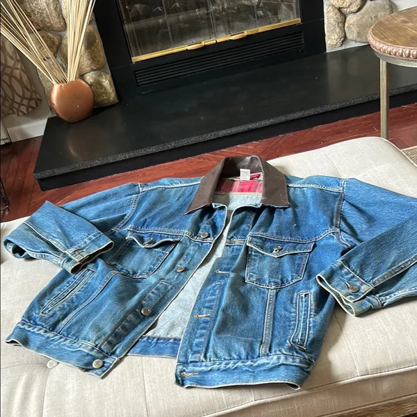 RARE Vintage 90s Marlboro Trucker Jean Jacket - Image 6