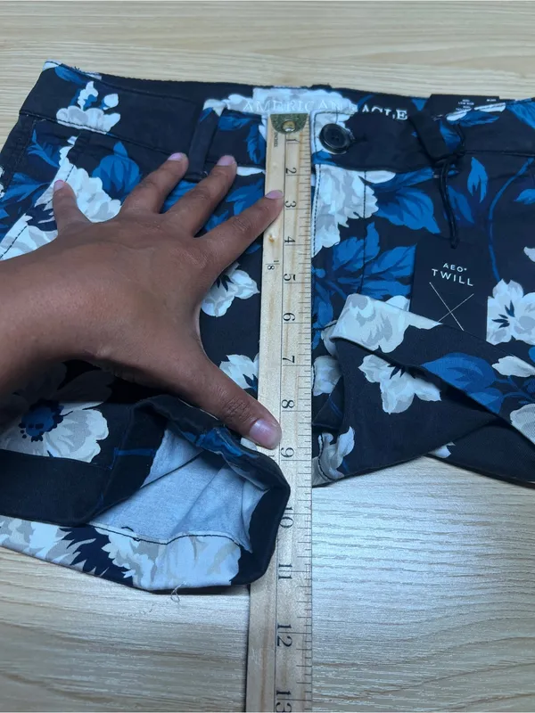 American Eagle AEO Twill Floral Midi Low Rise Shorts Size 4 NWT - Image 14