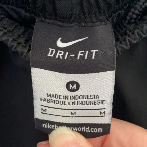 Nike DriFit Workout Shorts Medium - Image 3