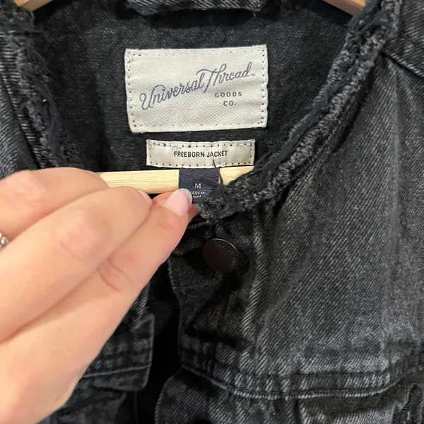 Universal Threads Black Denim Freeborn Jacket - Image 3
