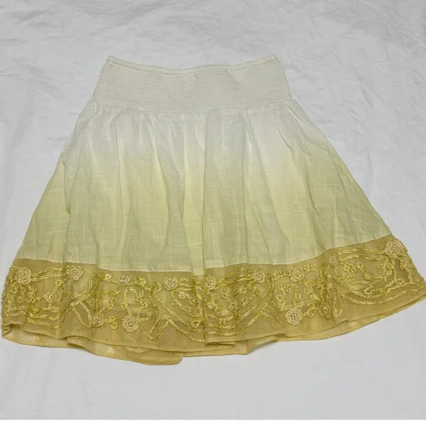Free People Ombre Embroidered Mini‎ Skirt XS Yellow White Cotton Smocked Waist - Image 2