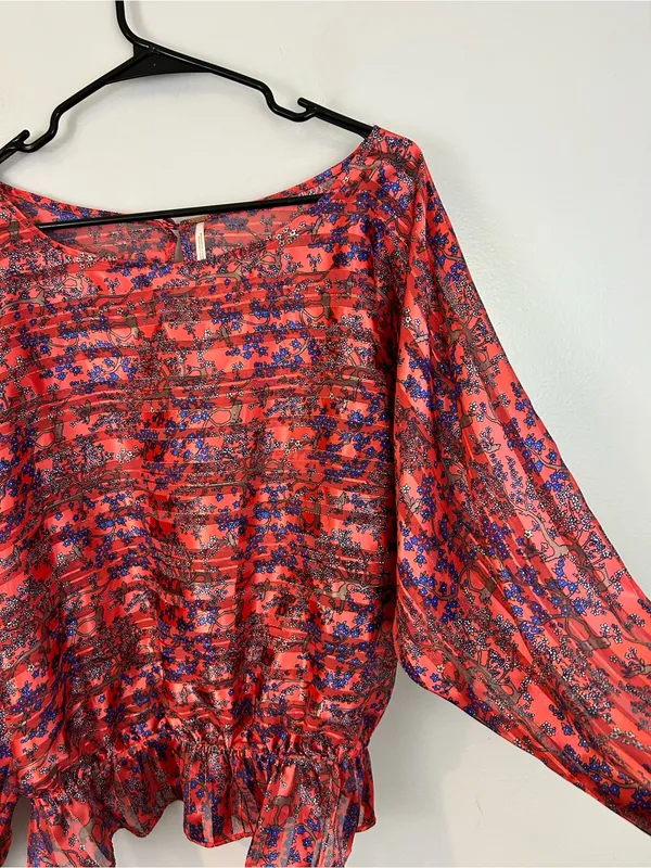 Free People Pink/Blue Metallic Smocked Floral Dolman Sleeve Peplum Top Large - Image 4