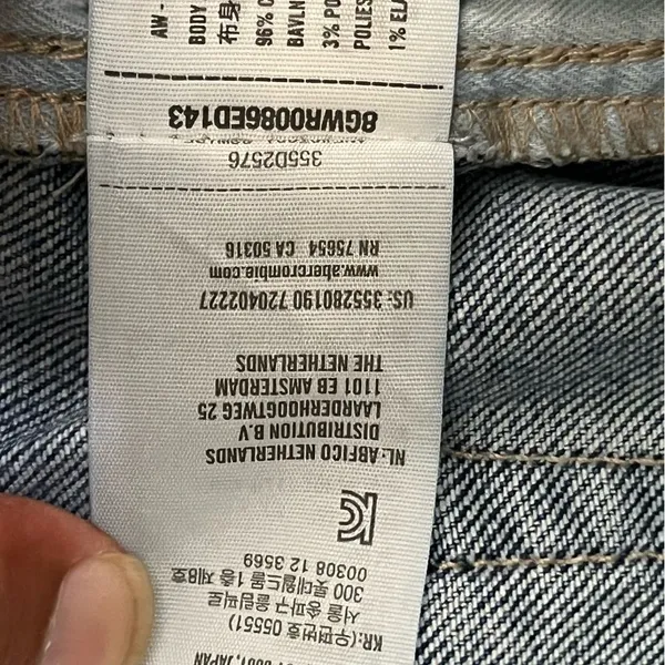 Hollister Jeans Curvy Ultra High Rise Mom Jeans Belted Raw Hem Size 7 Regular‎ - Image 9