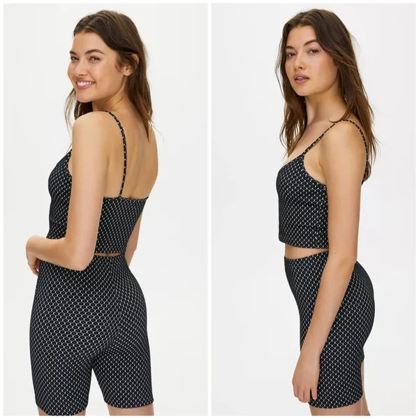 ARITZIA Sunday Best Kissy Shorts - Image 2
