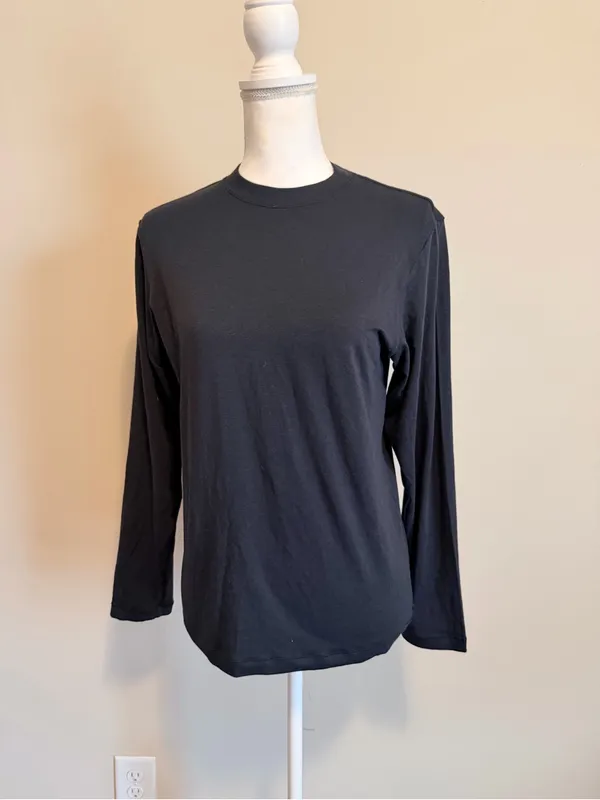 Skims long sleeve oversized boyfriend t-shirt size xxs NWT - Image 6