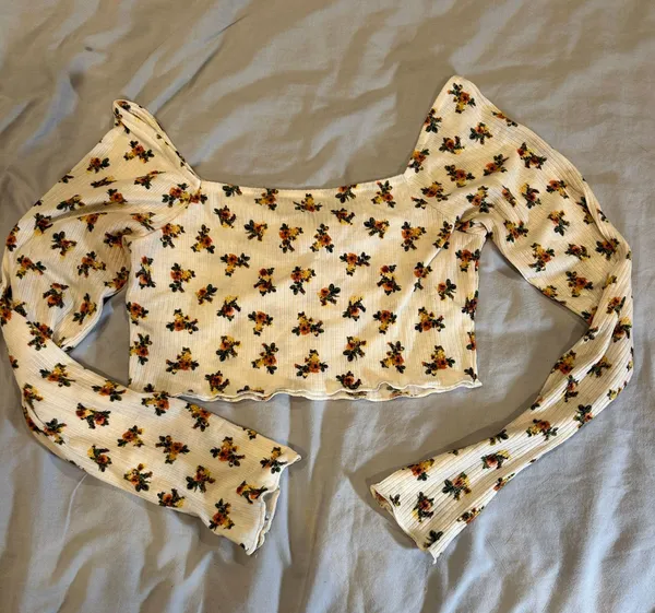 American Eagle Outfitters Studio Crop Top - Image 6