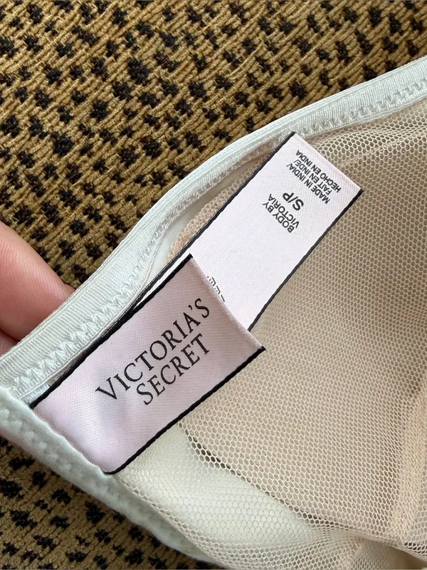 Victorias Secret Body White Racerback Bralette - Image 4