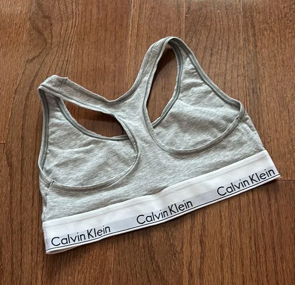 NWOT CALVIN KLEIN UNDERWEAR Unlined racer back Bra - medium - Image 4