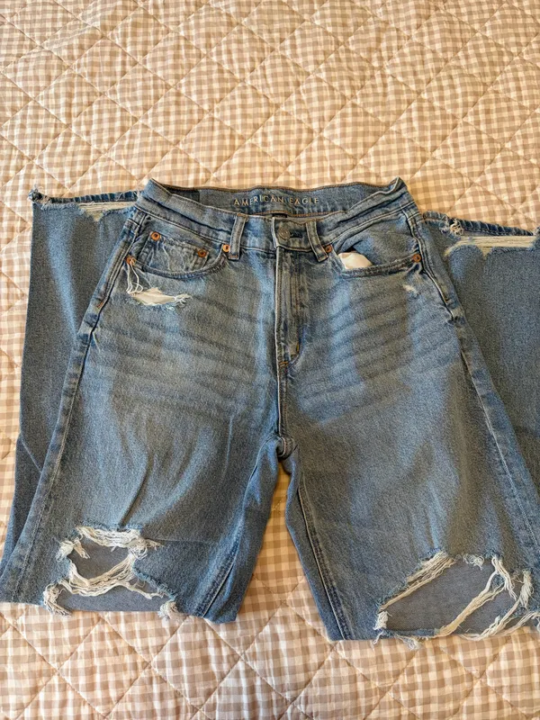 American Eagle Baggy Straight Jeans Distressed Leg - Image 2