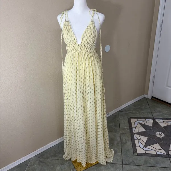 En Creme Womens Deep V-Neck Light Yellow Maxi Dress Sz S Wedding Party Beach EUC - Image 3