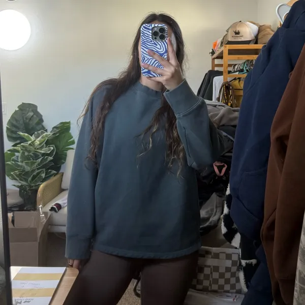 Vuori Restore Oversized Crewneck Size small - Image 8