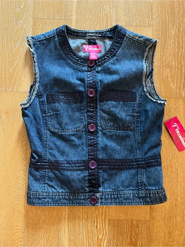 Tradition Dark Blue Denim Sleeveless Vest with Purple Buttons new with tag - Image 10