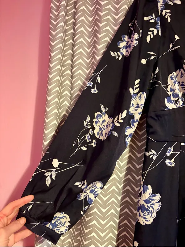 Lulus | Beautiful Details Navy Blue Floral Long Sleeve Midi Dress, M - Image 6