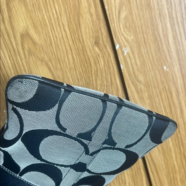 Coach Black and White Signature Crossbody Bag - Image 8
