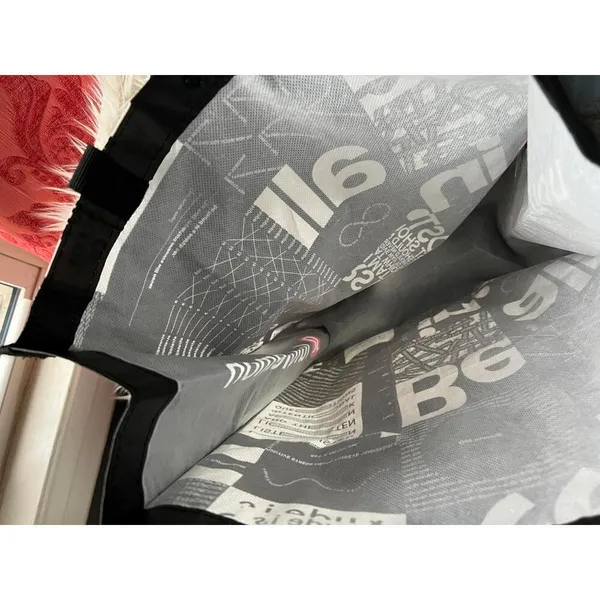 Lululemon Be All In Tote Bag - Stylish & Functional - Image 6