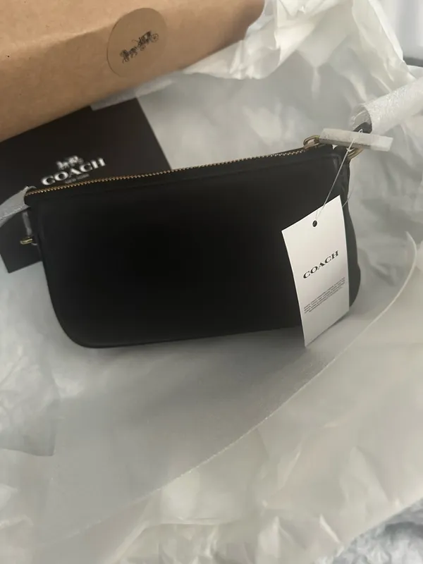 Coach New York Black Leather Wristlet Pouch Bag - Image 3