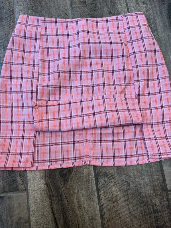 SHEIN Pink Plaid Skirt - Image 9