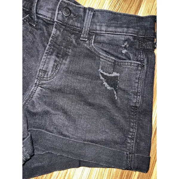 Old Navy Women's Size‎ 4 Black Denim Jean Distressed Mid-Rise Boyfriend Shorts - Image 2