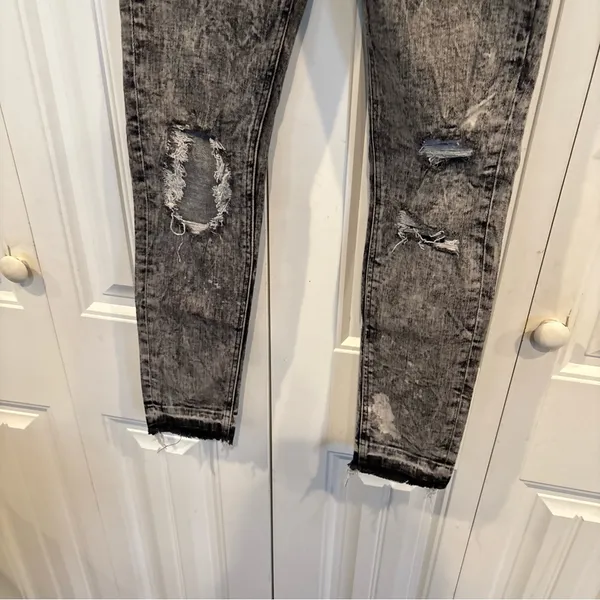 Vervet‎ Black/Gray Distressed Jeans Size 24 - Image 4
