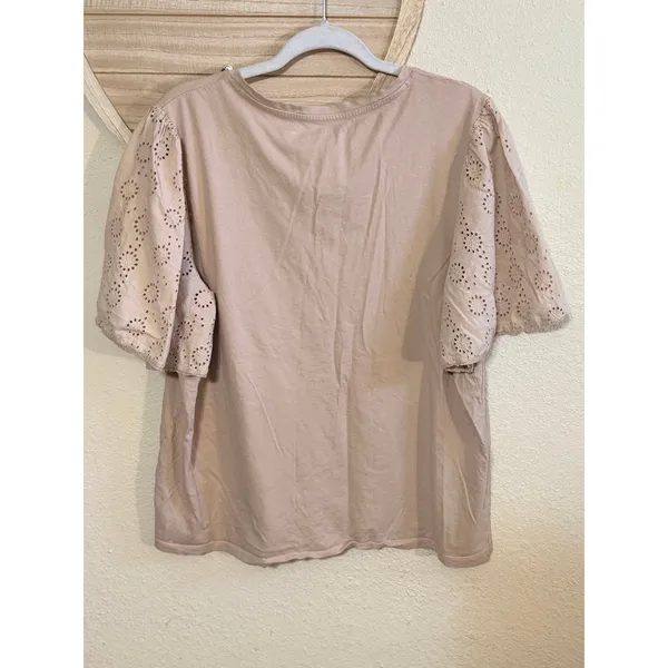 Good Hart Women's Eyelet Sleeve V-Neck Top Creme XXL - Image 6