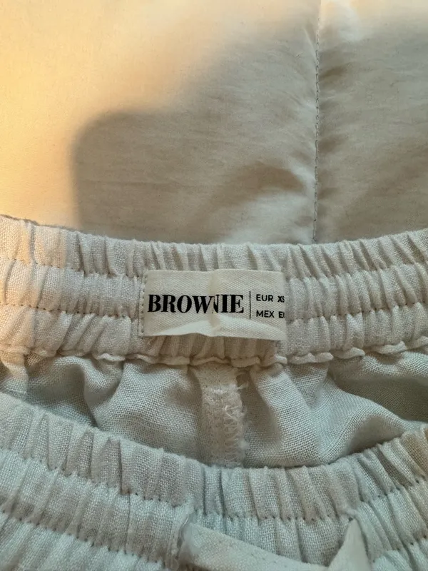 White Linen Pants Size XS - Image 2