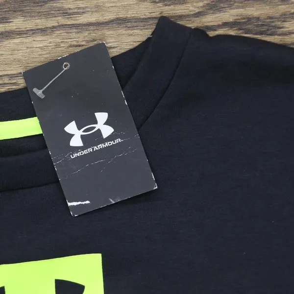 NWT Under Armour Highlighter Trim Athletic Sweatshirt Zip Pocket Black Multi L - Image 3
