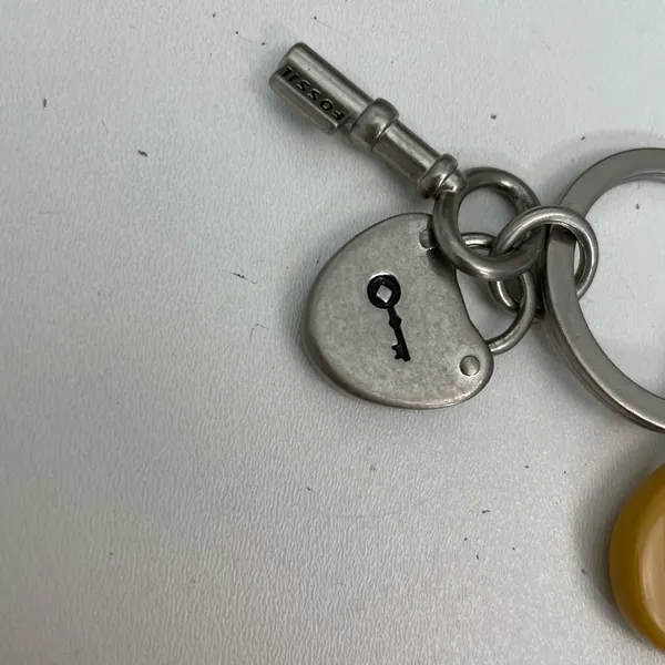 Vintage Fossil Keyper Key Charm Purse Hang Tag Fob Mustard Yellow Silver - Image 8