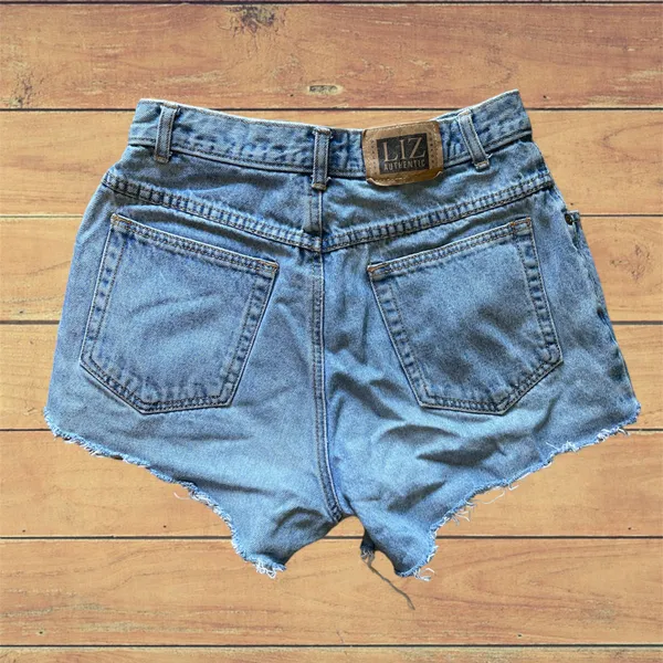Vintage High Waisted Shorts with Window Pocket - Image 7