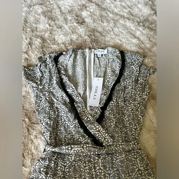 NWT Waist Tie Romper White - Image 5