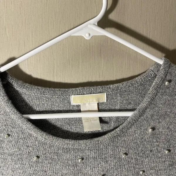 Christina xl Gray Sweater with Pearl Accents READ - Image 2