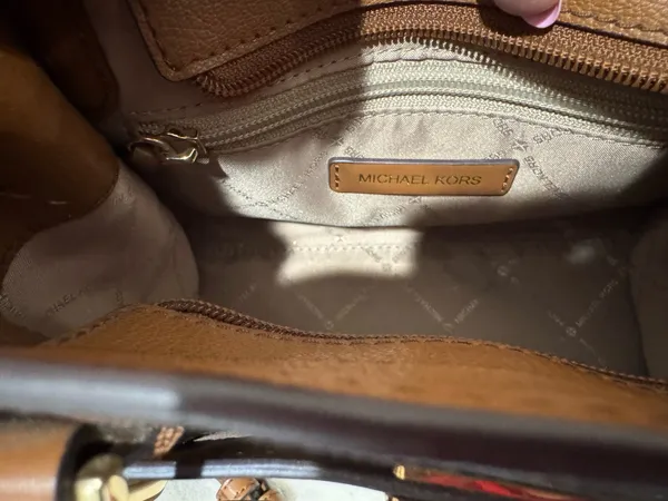 Michael Kors Hamilton Small Logo Satchel - Image 11