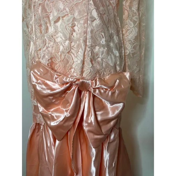 Vintage 1980s Peach Satin & Lace Off-the-Shoulder Prom Formal Gown Oversized Bow - Image 4