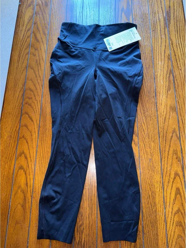 Lululemon Base Pace High Rise 23” Black Size 6 NWT - Image 2