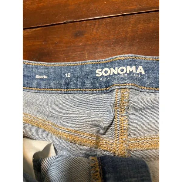 Sonoma Distressed Denim Jean Shorts Distressed Cuffed Size 12 - Image 4
