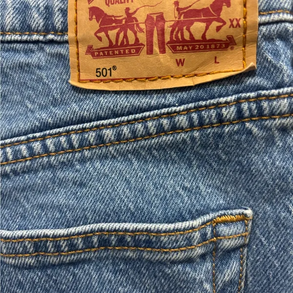 Levi’s 501 High Rise Cut Off Shorts Classic Button Fly Vintage Blue Denim 34 - Image 5