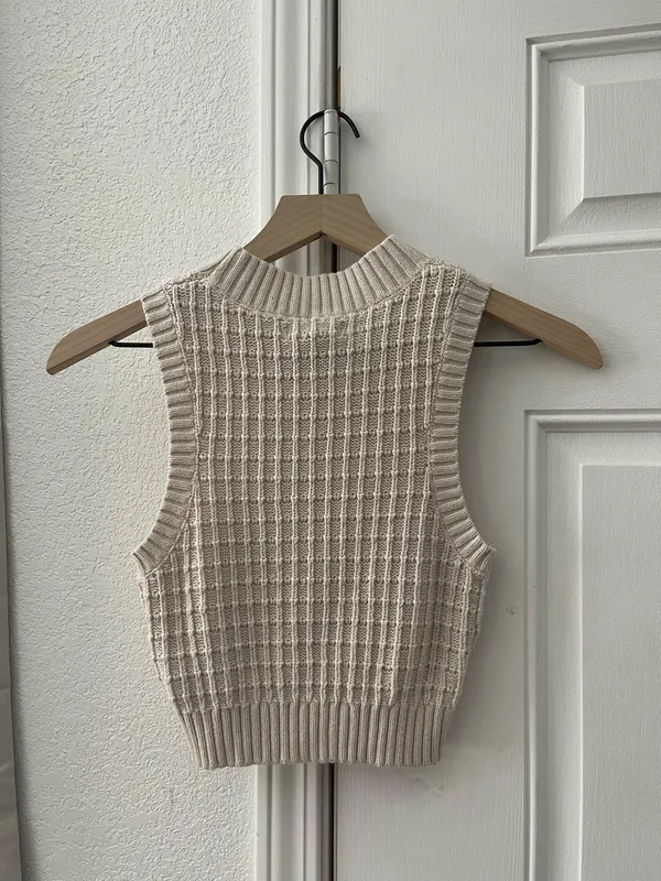 PacSun Vest Cropped Sweater LA Hearts Cream - Image 2